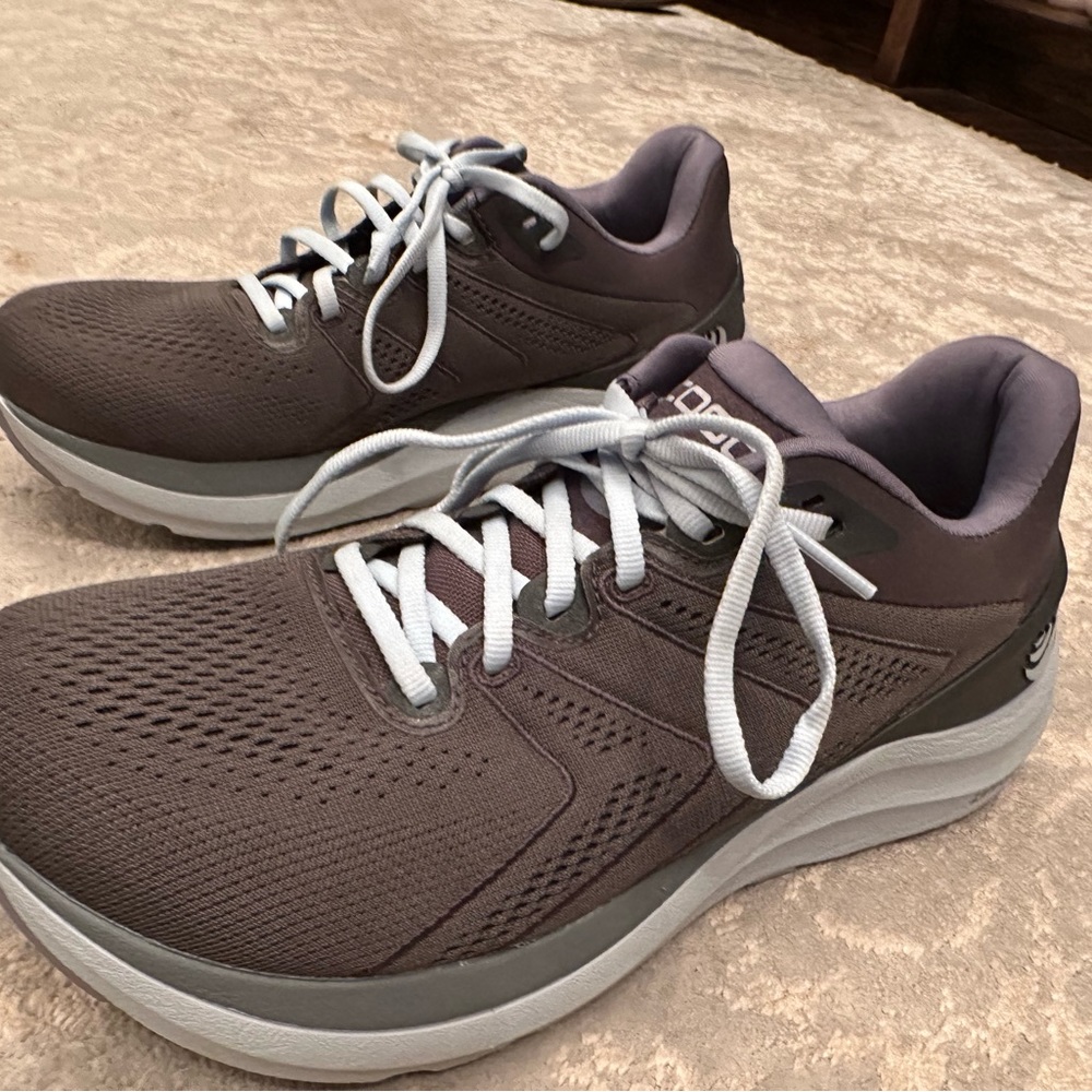 Topo Phantom 2 like new running shoes